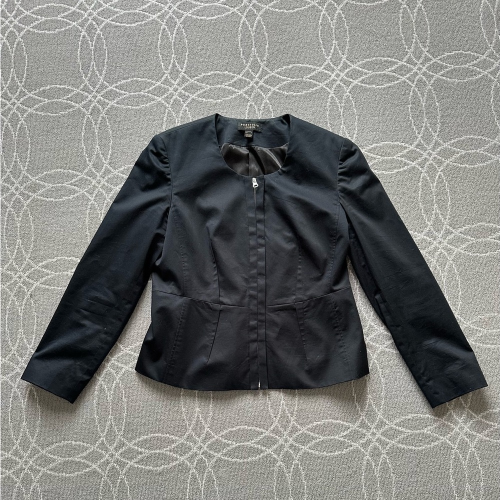 Black Tailored Blazer with Structured Silhouette